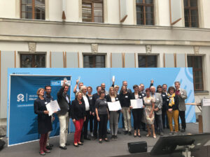 „Gemeinsam für’s Klima in Bilderstöckchen”: Projekt unter Beteiligung der Bürgerstiftung Köln mit Blauen Kompass in Berlin ausgezeichnet