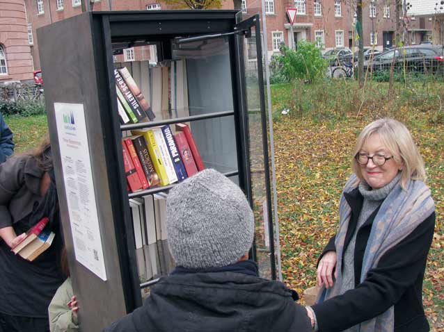 25. Offener Bücherschrank der Bürgerstiftung Köln in Nippes eröffnet
