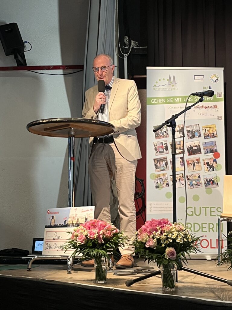 Bürgermeister Dr. Ralf Heinen überbrachte ein wertschätzendes Grußwort der Stadt Köln.