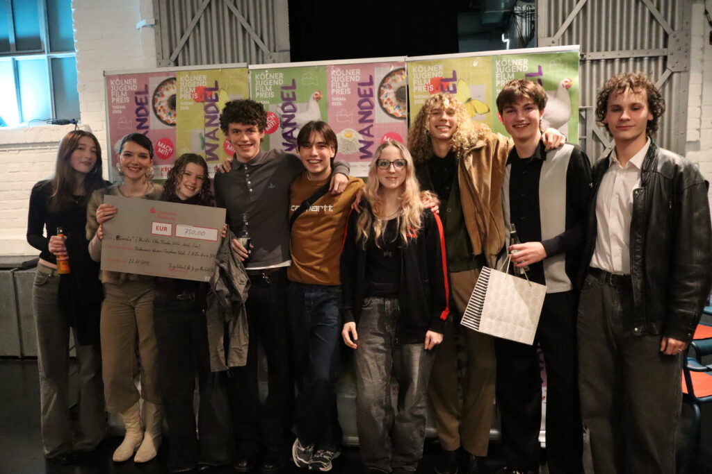 Platz 2 „Blömche“ / Mitwirkende: Marielle, Ella, Theodor, Niklas, Noah und Ilias (Film AG)