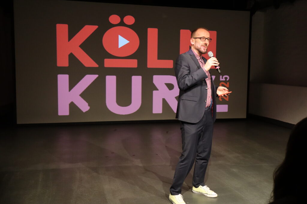 In seinem Schlusswort dankte Martin Müller, Vorsitzender der Bürgerstiftung Köln und Ausrichter des Jugendfilmpreises, allen Teilnehmenden und Unterstützenden.